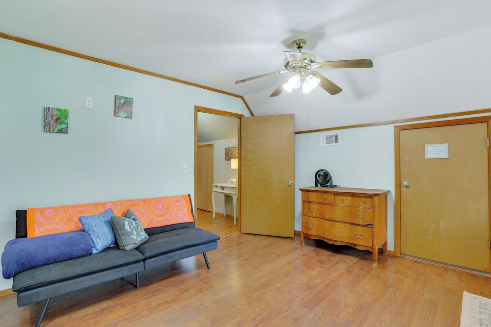 Wraparound Porch: Toledo Bend Reservoir Retreat!