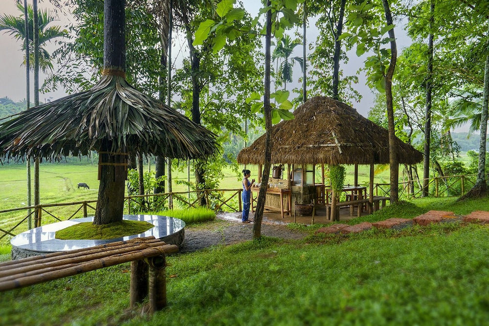 Crystal Kuruva Nature Resort & Spa