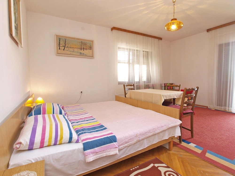 Apartment Ana 1068