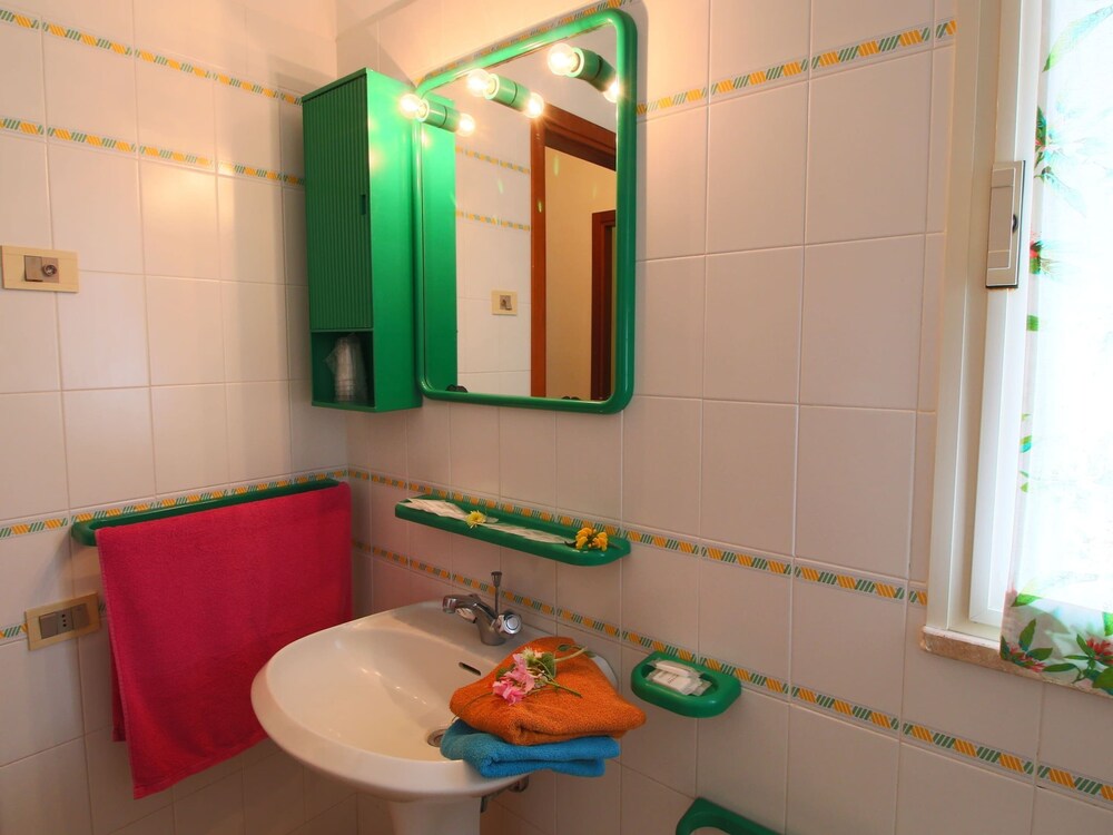 Photo 28