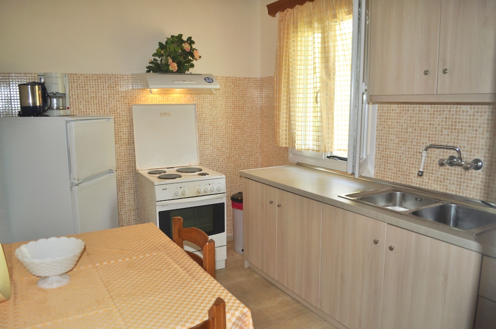 Beachfront Holiday House Eftichia view 5