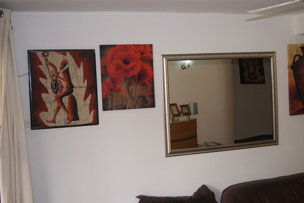 The Golden Apple Guest House