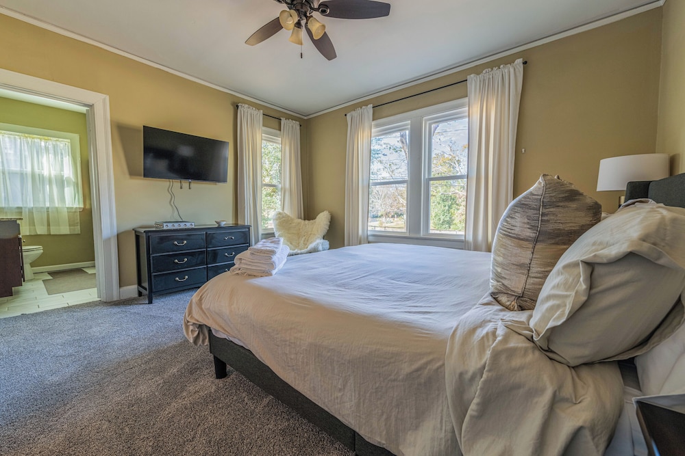 Charming Columbus Retreat 3BR Pool&Games