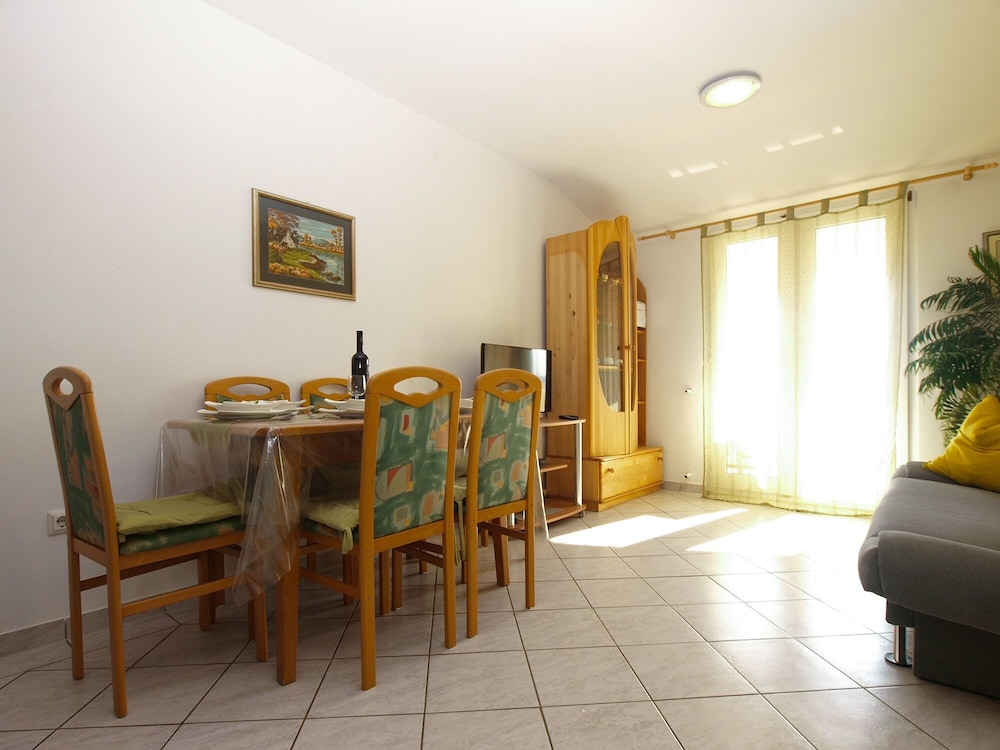 Apartment Anica 770