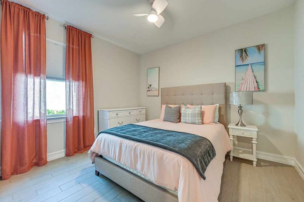 Pet-friendly Naples Home w/ Resort-style Pool