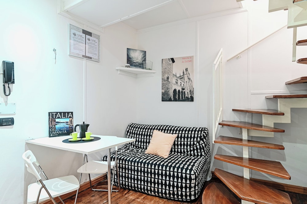Chic apt near Duomo di Como