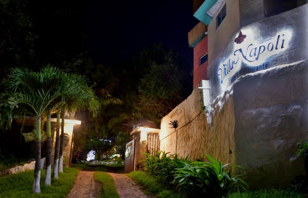 Hotel Villa Napoli Bed & Breakfast - Image 1