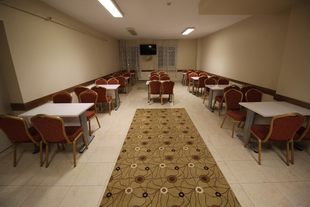 meeting & event spaces