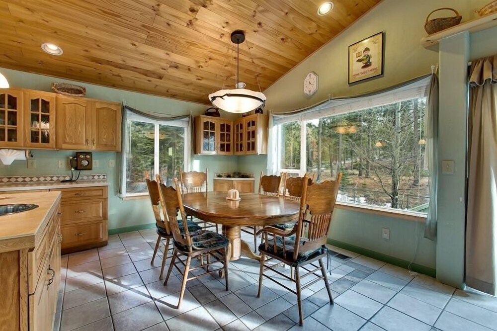 Sequoia Chalet 5 Bedroom Home