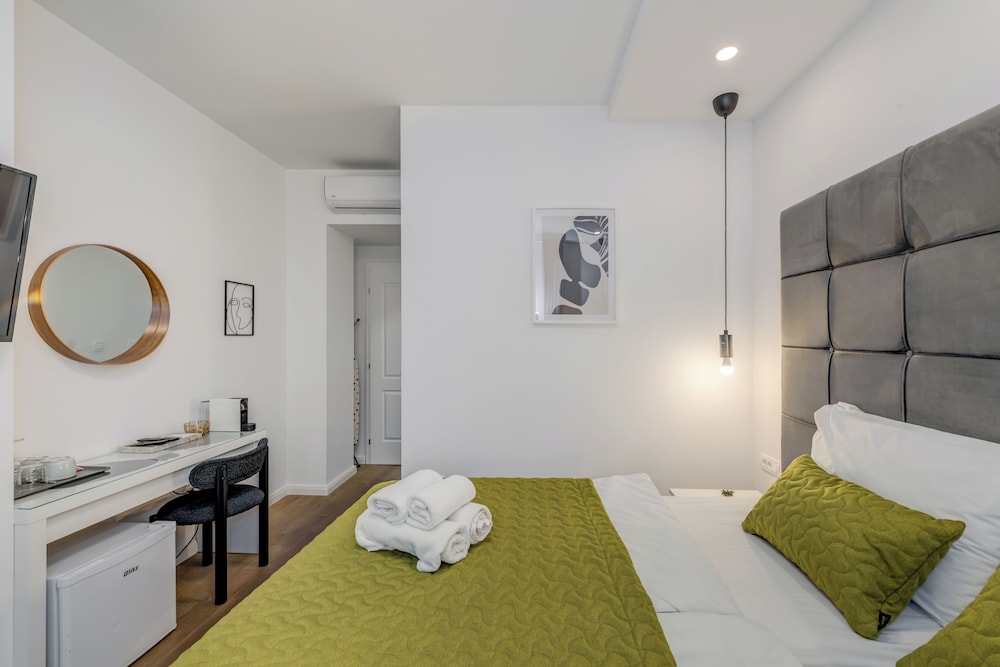 Finn Luxury Rooms