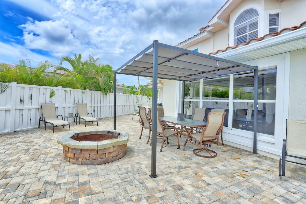 Villa At Bahia Shores-whole Property