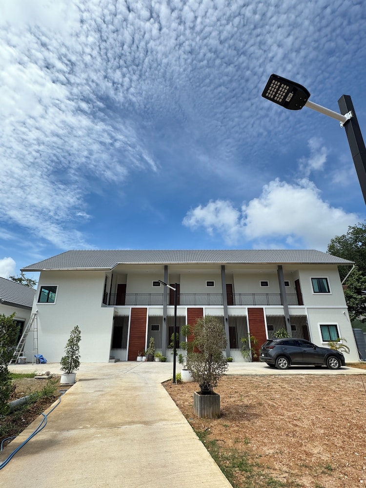 LELA HOME