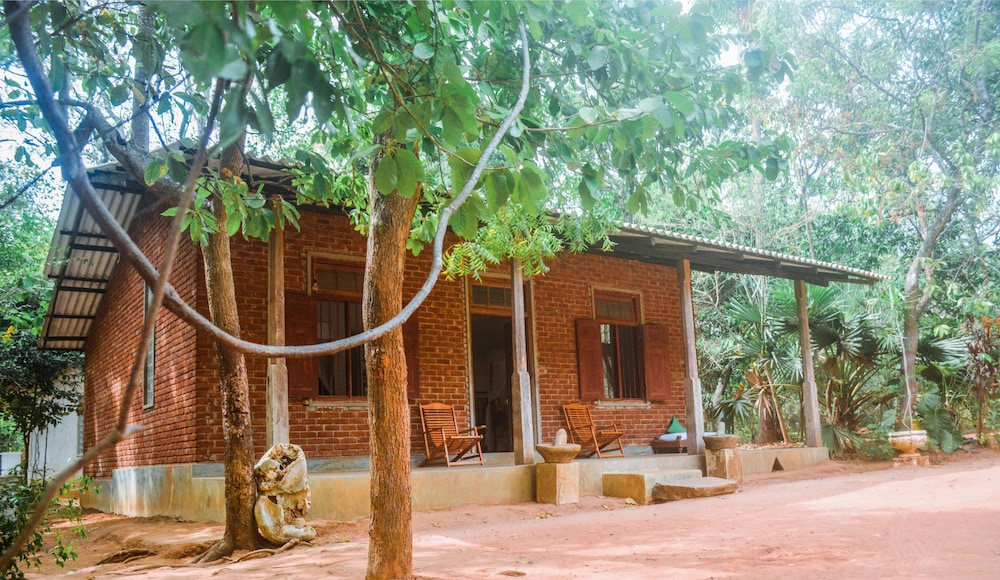 Vihanga Village