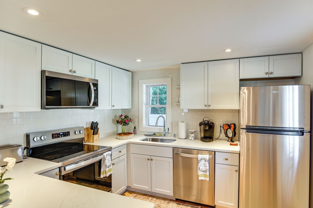 Walk to Main St: Osterville Village Gem w/ Patio
