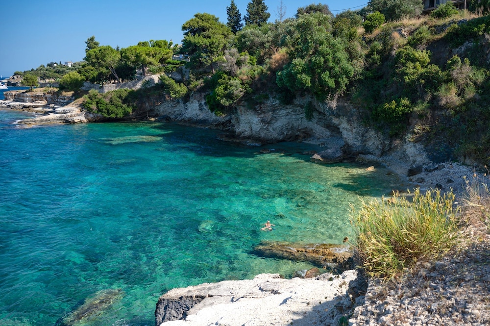 Corfu Apt in Gaios With 1 Bedrooms and 1 Bathrooms