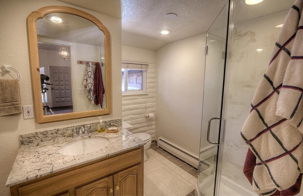 Cheyenne Chalet 4 Bedroom Home by RedAwning - Property Image 1