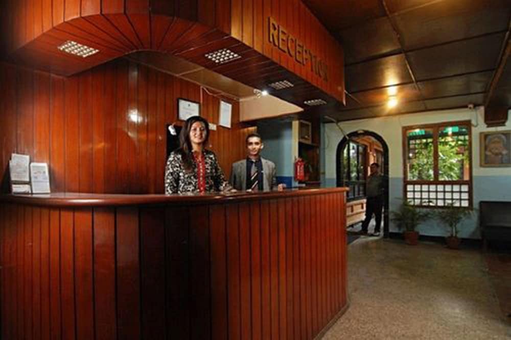 Lobby & Reception
