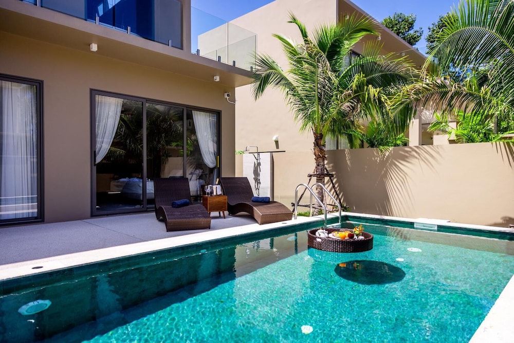 3 Bed Pool Villa Near The Beach KBR29