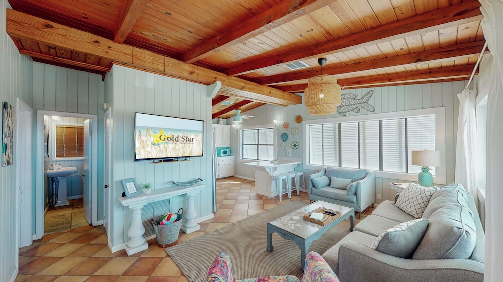 Charming 3br/2ba Boho Beach Cottage in Gulf Shores