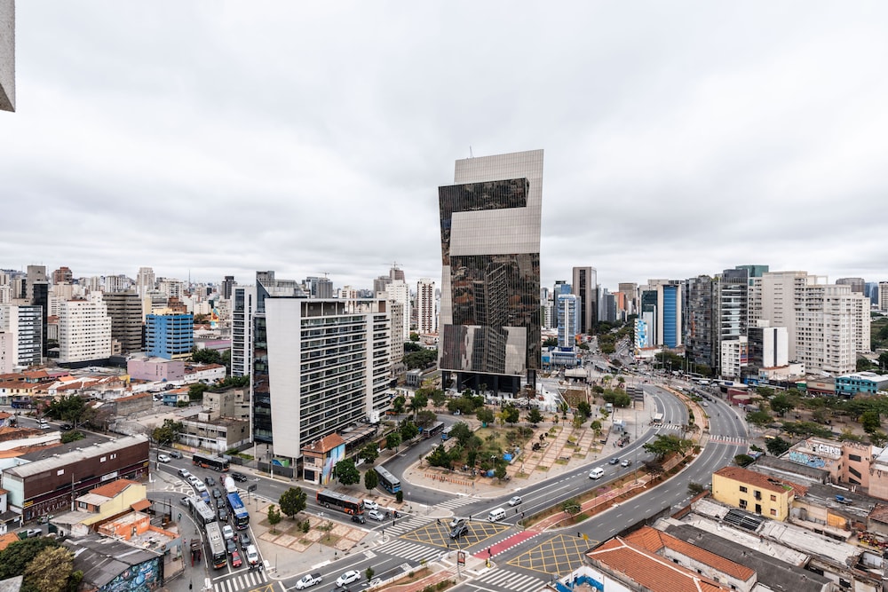 Pinheiros Best Studio Pool Parking  Wifi
