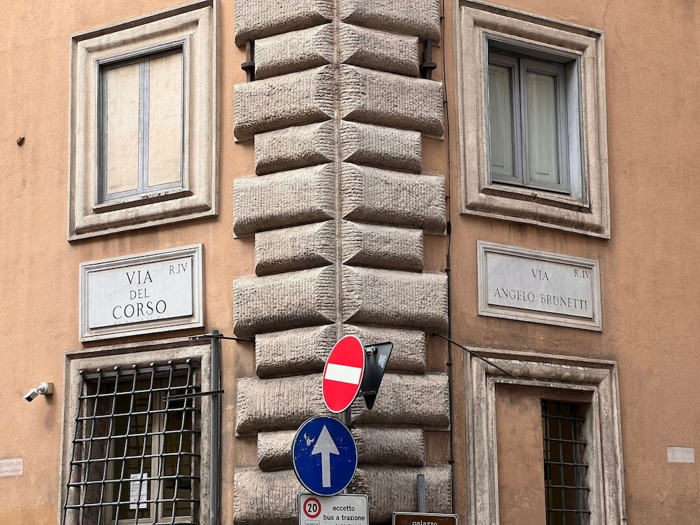 Martina Suites