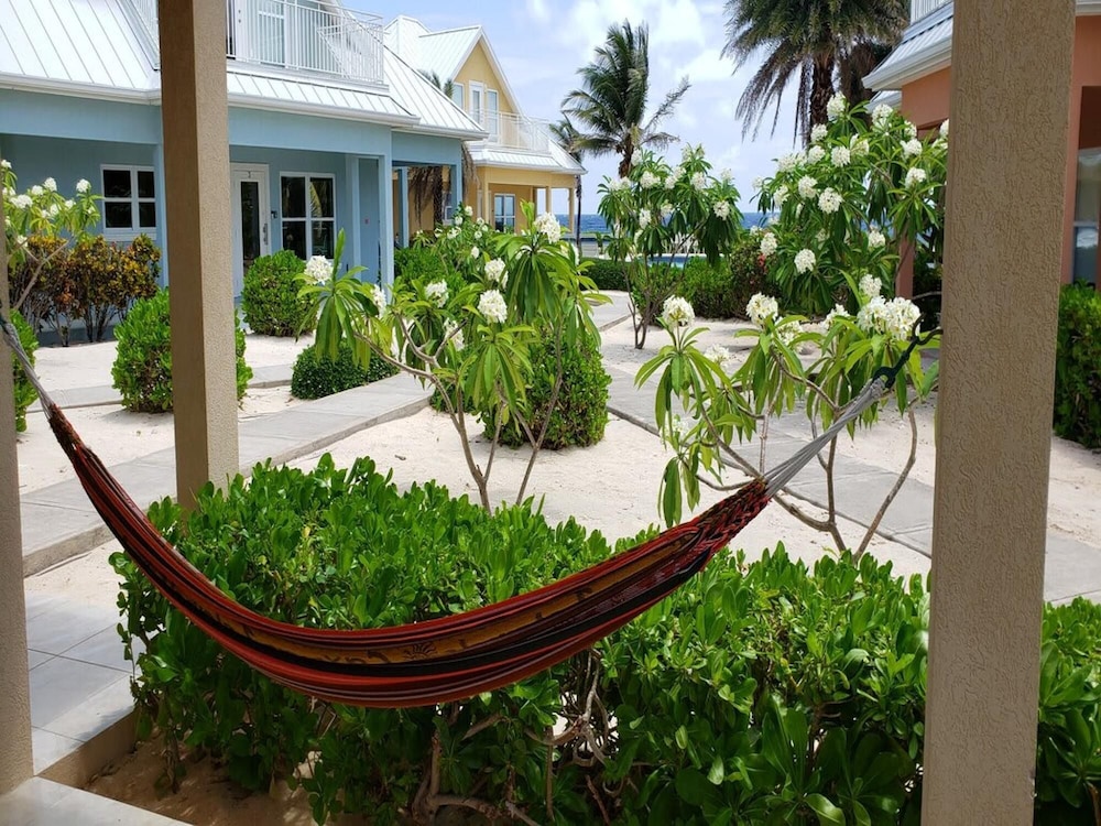 Luxury 3bd Ocean View 1 Cream Stunning Views