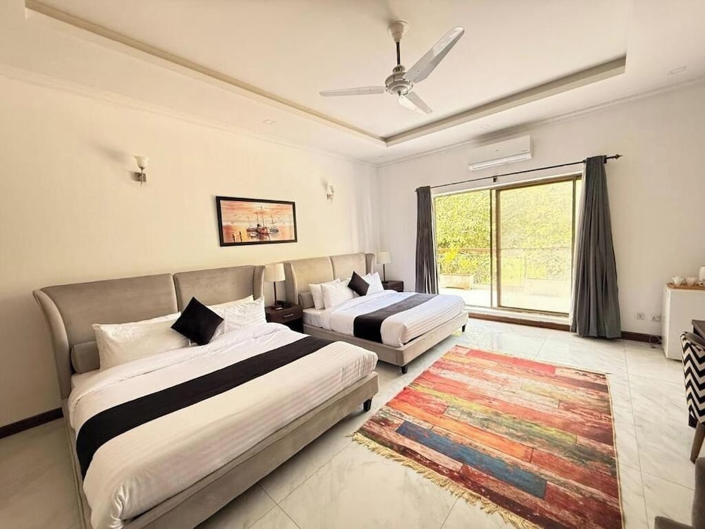 Rhodium Hotel ONE