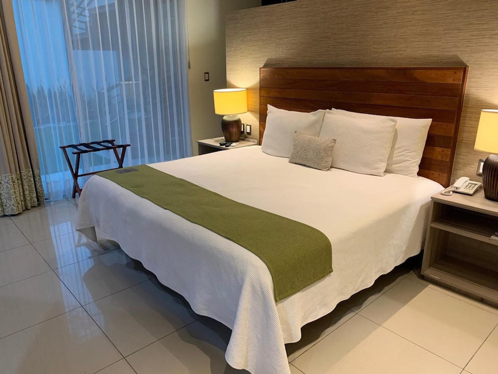 Boca del Rio Vacations - Amoe Hotel Boutique  Spa - Property Image 8