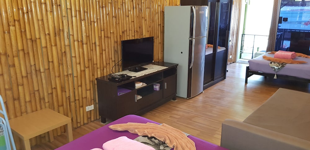 Zone6 Coworking Beach Apartment