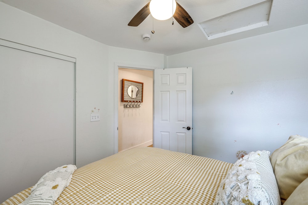 Half-mi to Trails: Pet-friendly Home in Flagstaff!