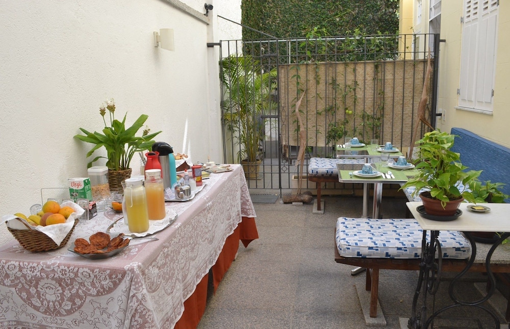 Casa Amarela Guest House - ZONA SUL