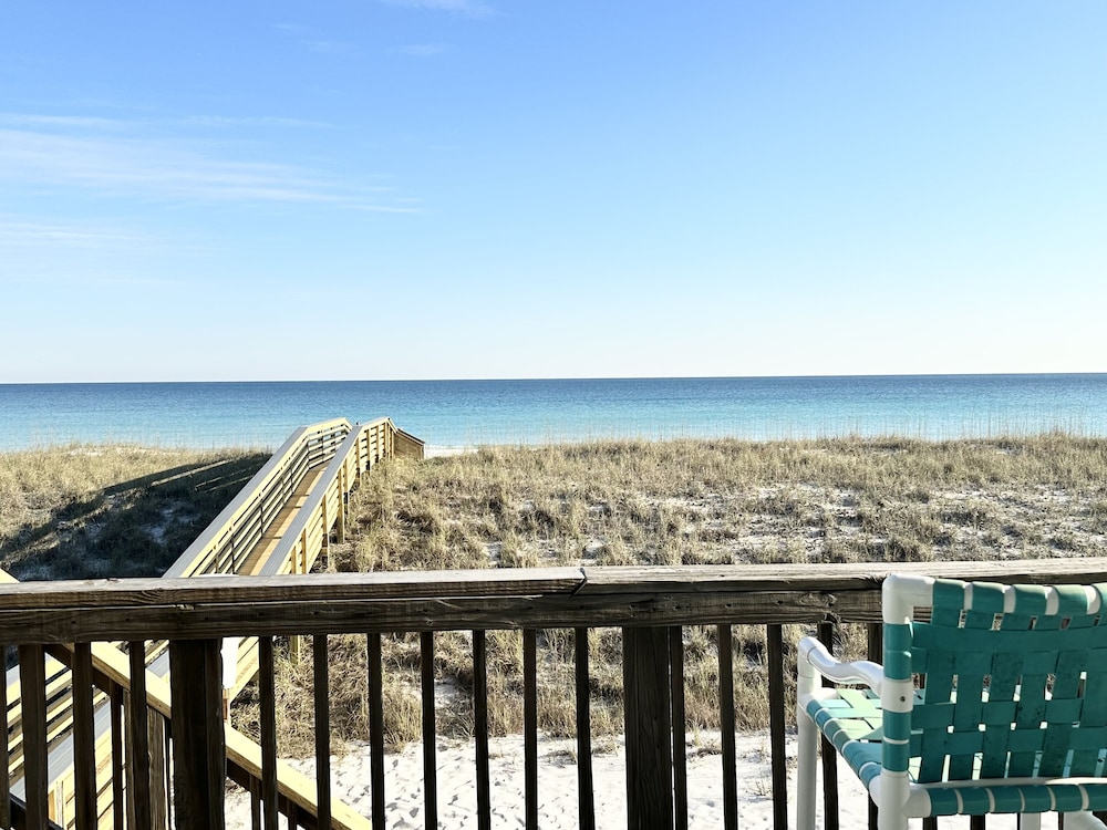Dolphin Watch 3 Bedroom Townhouse by RedAwning