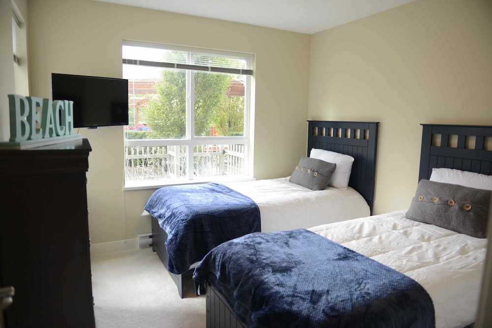 Osprey at Waterscapes by KelownaGo - Image 5