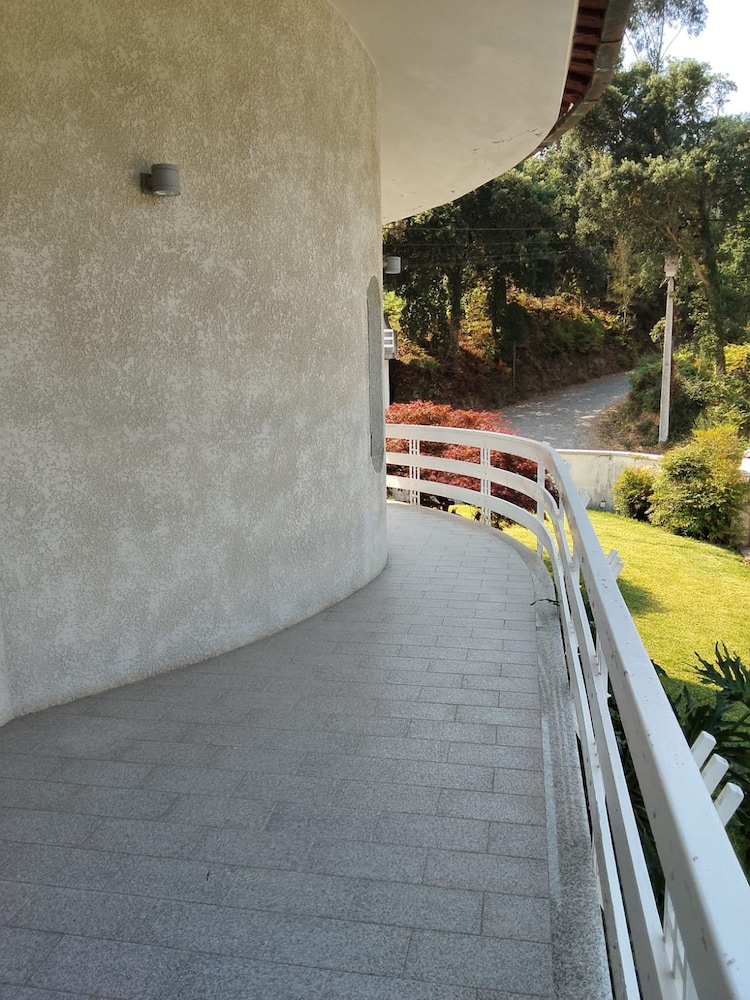 Sweet 3 Bedrooms Terrace Home Close Esposende