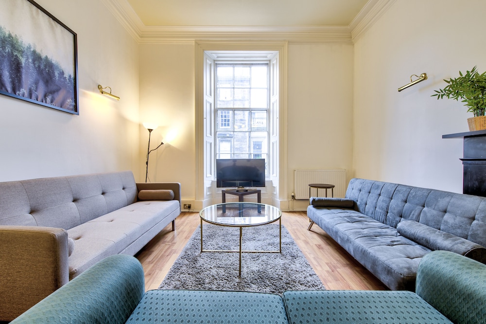 Alva - City Centre Apartment