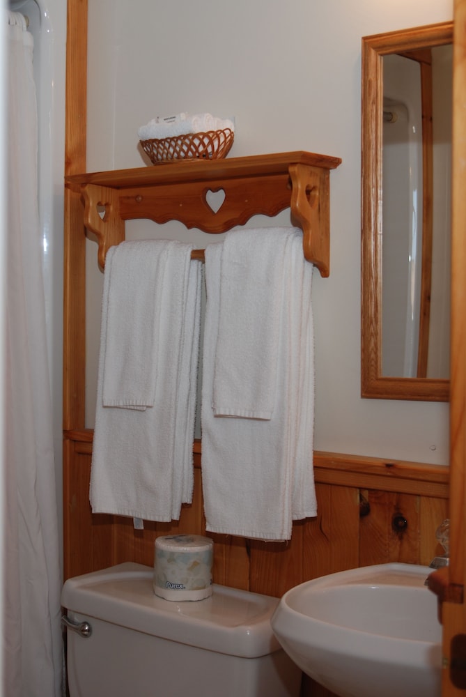 Shining Waters Cottages