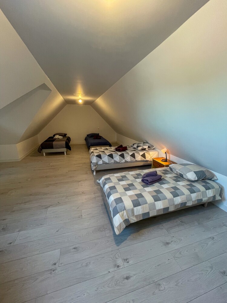 House in Ploudalmezeau With Heated Pool & Beaches