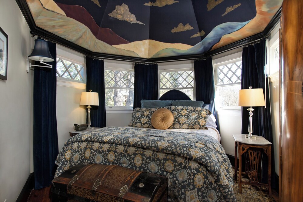 The Black Walnut B & B Inn