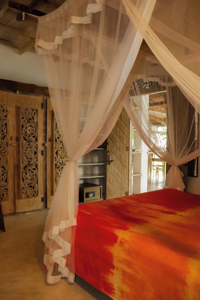 Deep Blue Sea Rental Villa