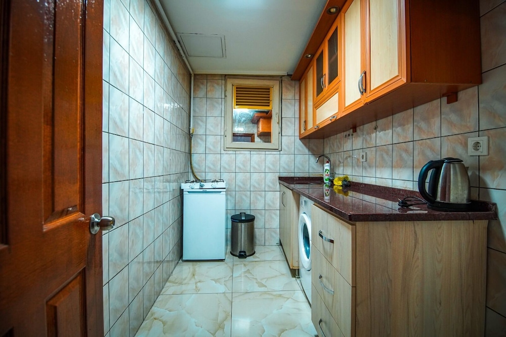 Yaghane Apartments