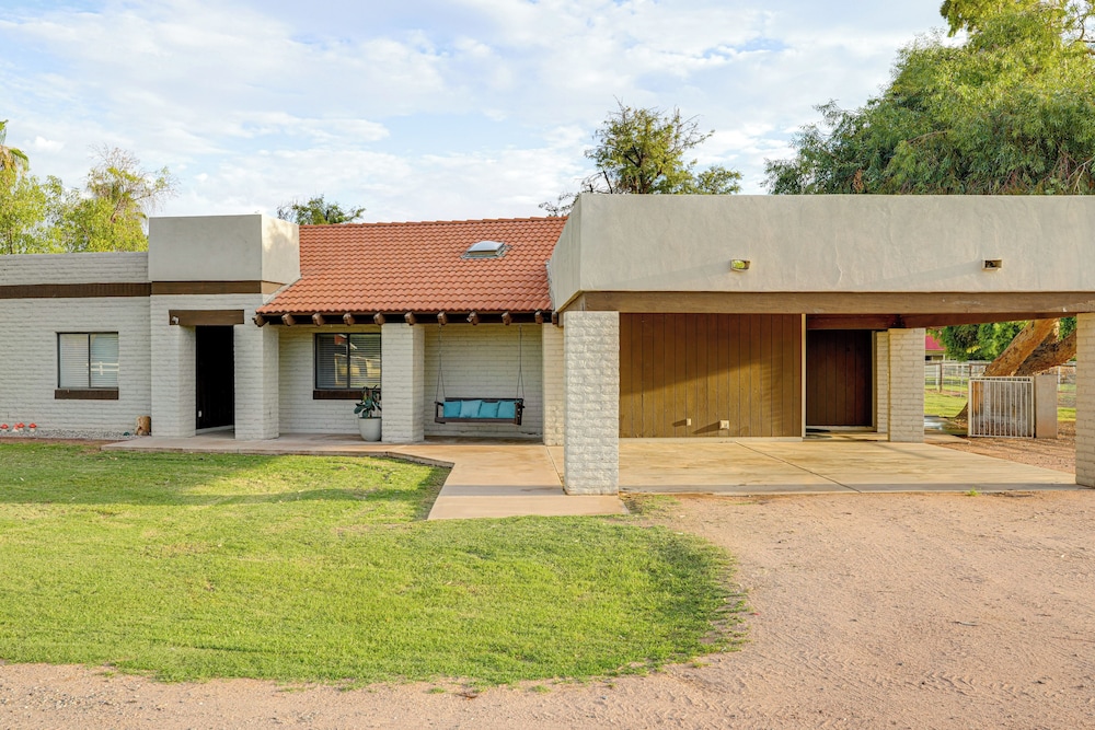 Family Home on > 2 Acres w/ Stables in Gilbert!