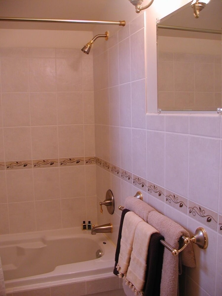 Burleys Gardens and Suite