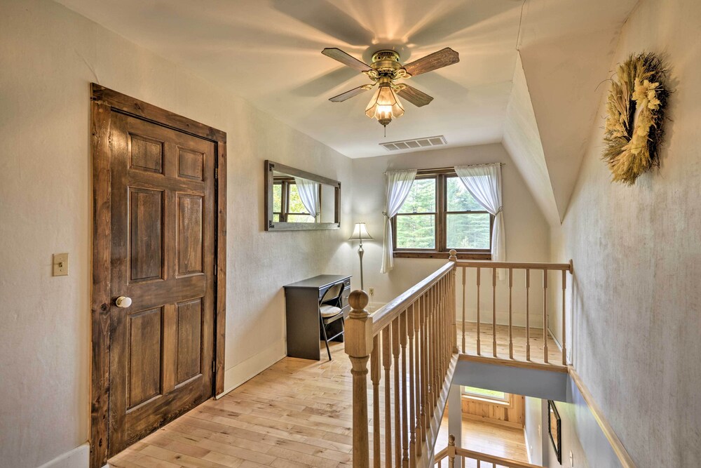 Peaceful Home w/ 11 Acres, Creek & Fire Pit! view 2