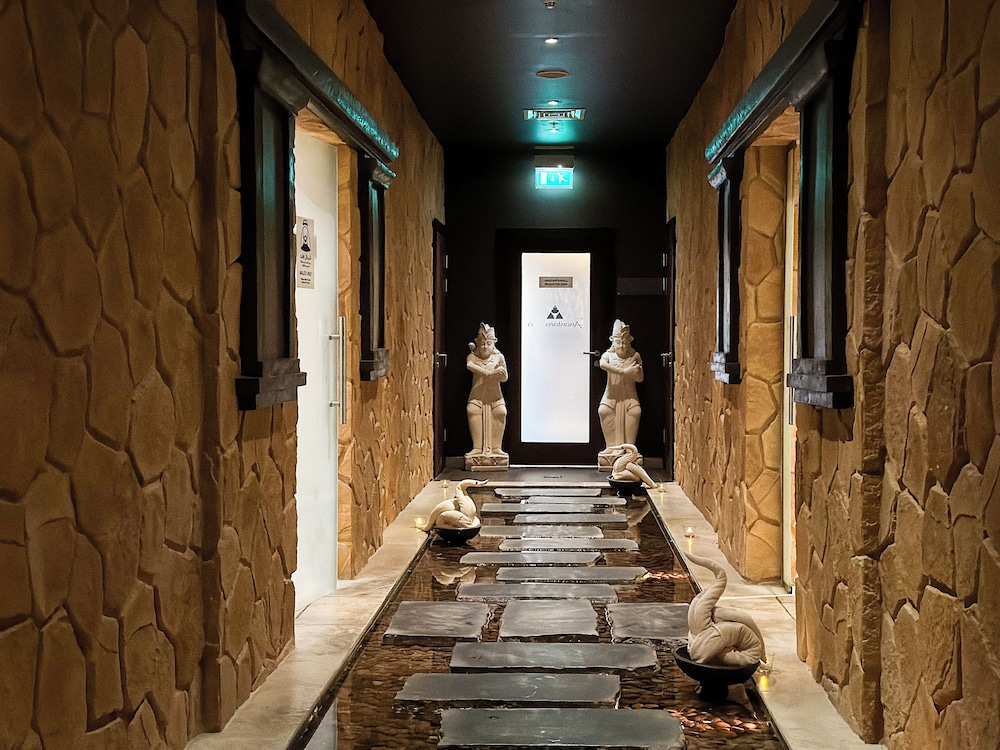 Resort Apartments - Royal Amwaj South
