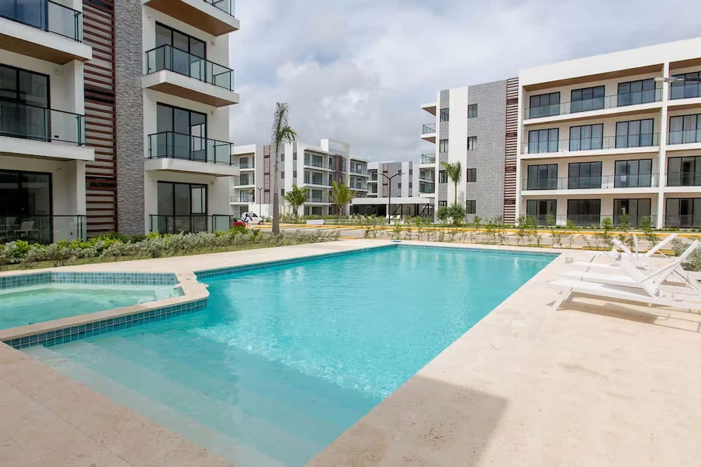 NOK Spectacular 1 BR by Vistacana Rentals