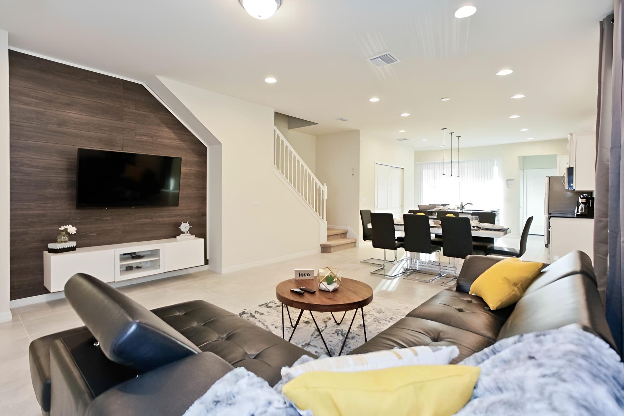 Windsor at Westside 9017 - Image 5