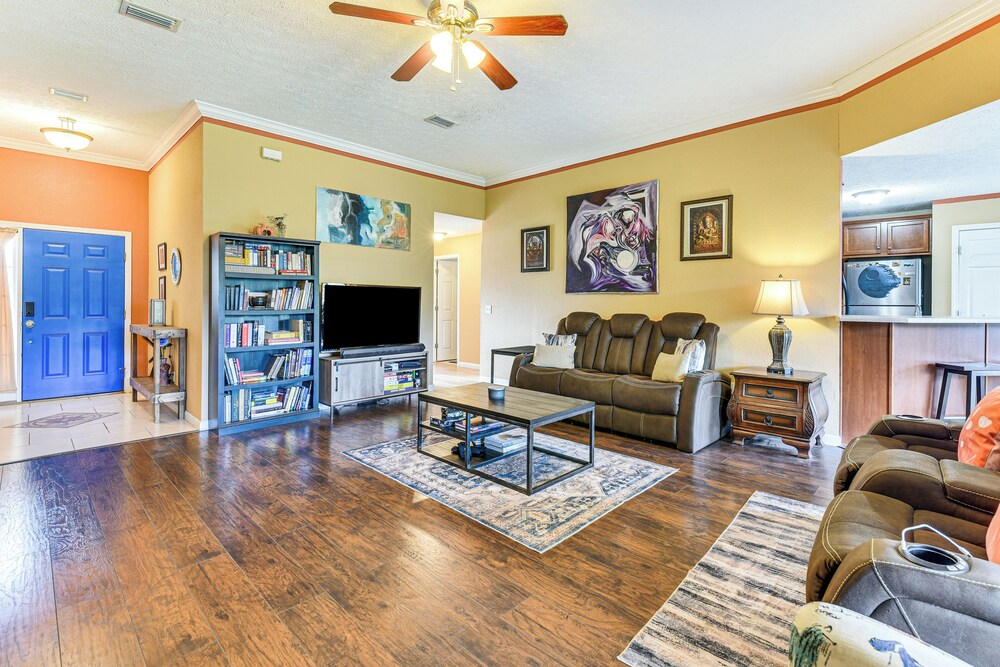 2 Mi to Beach & Boating: Family Home in Lynn Haven