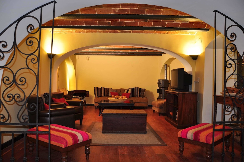 Hostal Naira