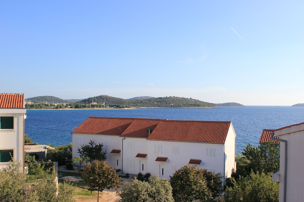 Apartments 4 Dolphins Rogoznica - Central Dalmatia view 5