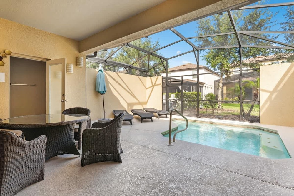 Themed Mickey Bedroom 4BR at Solterra